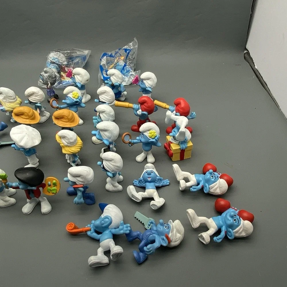 2011-2013 McDonalds Lot Of 31 Smurfs Hefty, Smurfette Figurine Many Duplicates